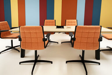 Chaises de conférence orange réalisation ergodome office