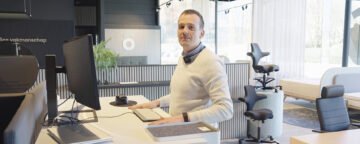 Zit-sta tafel product in de kijker