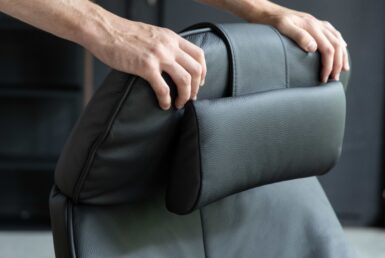 Elektrisch verstelbare neksteun zetel